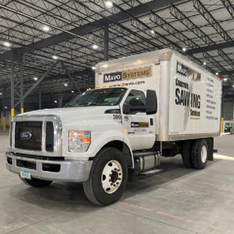 industrial building mavo box truck (square)